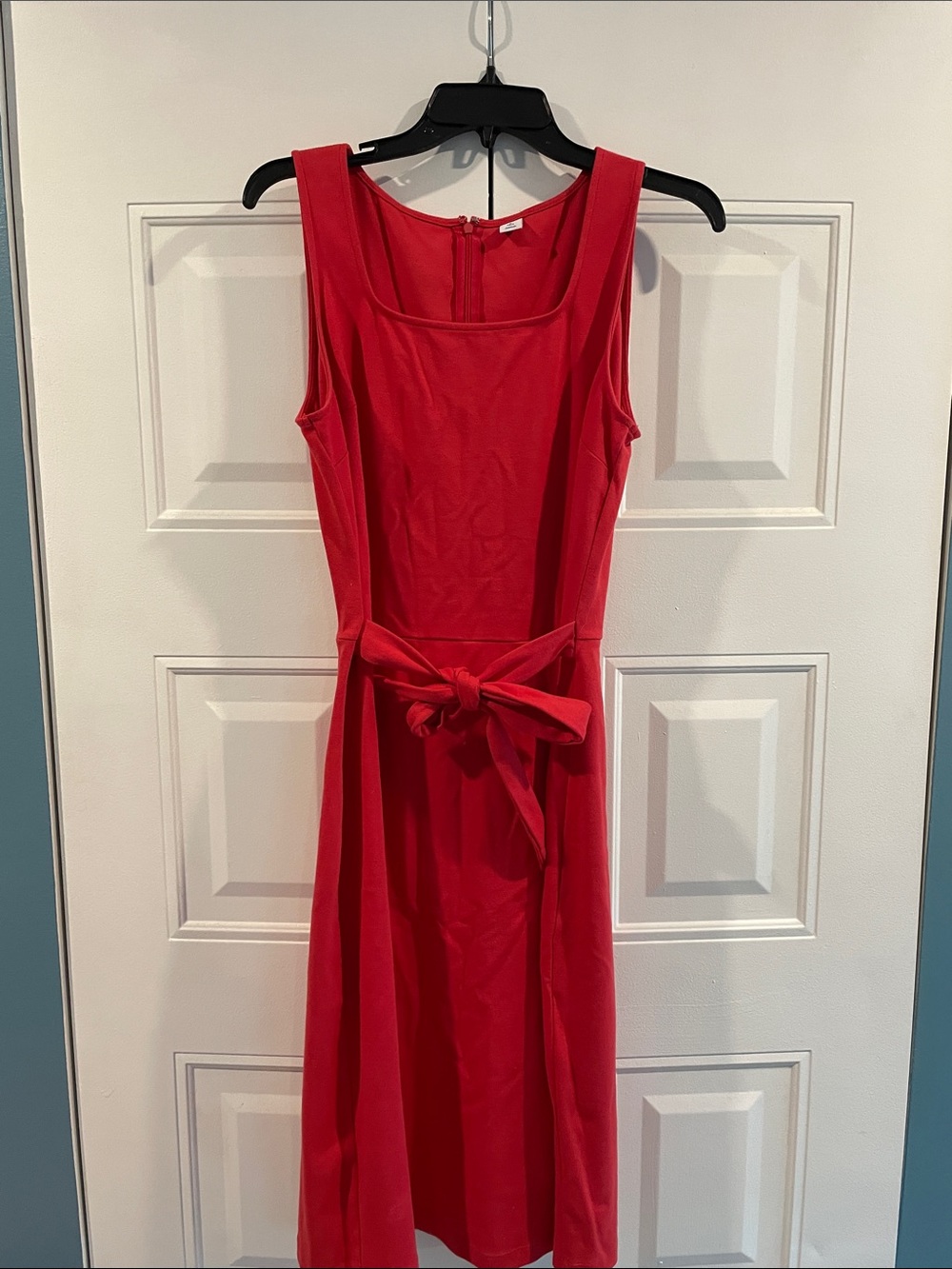 M Tall Old Navy Red Sleeveless Midi Dress with Waist Tie